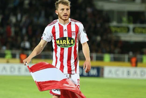 Sivasspor’un Kaptanı Sahneden İndi